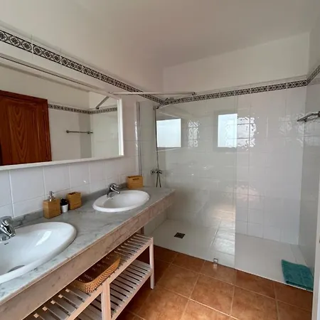 Casa Oona Villa *